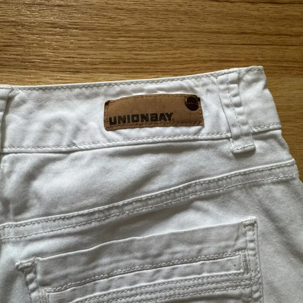 Y2K Unionbay White Long Shorts‎